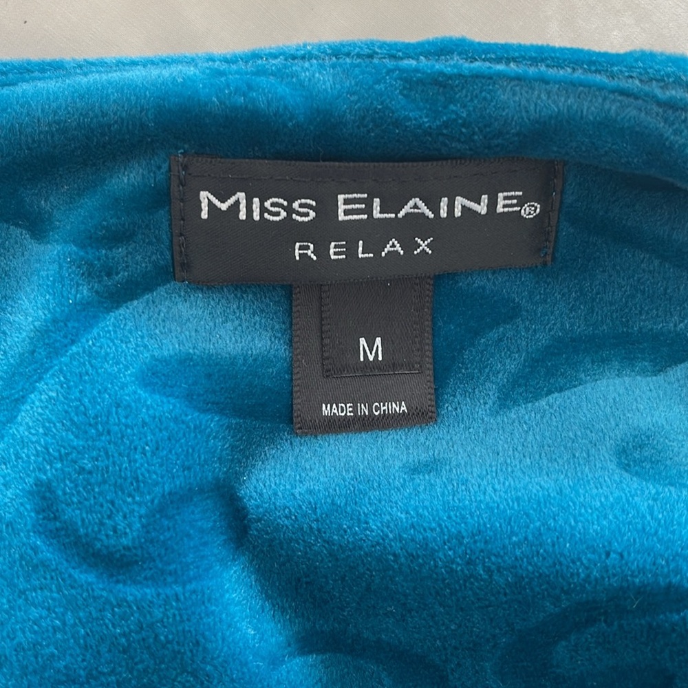 NWT Miss Elaine super soft plush zip up long robe - Picture 4 of 8